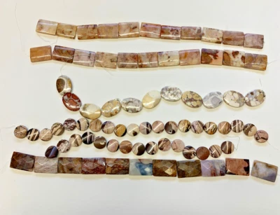 Large lot polished agate, petrified wood, jasper beads - Image 1 of 4
