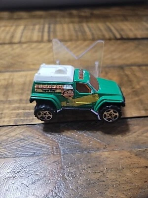 Matchbox 2003 Matchbox Handy Manny 4x4 Repair Shop Truck Green And White - Image 1 of 4