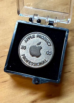 apple product professional computer pin 2005 Anstecker badge - selten - Bild 1 von 2