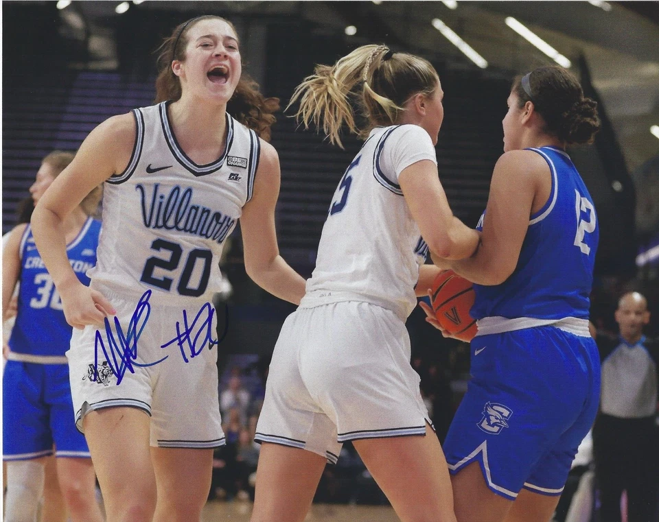 MADDY SIEGRIST Signed 8 x 10 Photo WNBA Basketball DALLAS WINGS Villanova - Image 1 of 1