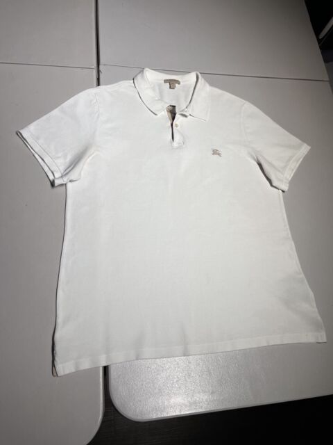 Camiseta com gola xadrez Burberry e nome bordado