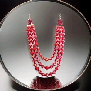 Necklace, Red Glass Beads Liz Claiborne - Picture 1 of 2