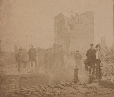 Редкая фотография 1871 CHICAGO FIRE стереоизображение - TITSWORTH FIRE ENGINE HOUSE пожарные? - Изображение 1 из 3