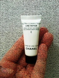 Chanel ULTRA CORRECTION 0.17 oz  5 ml Line Repair Anti Wrinkle Night Cream Mini - Picture 1 of 1