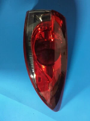 Luz trasera derecha Mazda 2014 2015 2016 2017 6 pasajeros Foto 1 de 4