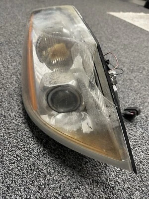 04-05 Cadillac XLR Lámpara Faro Pasajero Derecho *Carcasa Rota*Señal Quemado* Foto 1 de 3