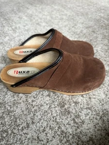 Zuecos para mujer Buxa de gamuza marrón 38/7 - Imagen 1 de 8