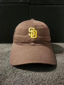 San Diego Padres New Era 9Twenty Womens Trucker Hat - Picture 1 of 13