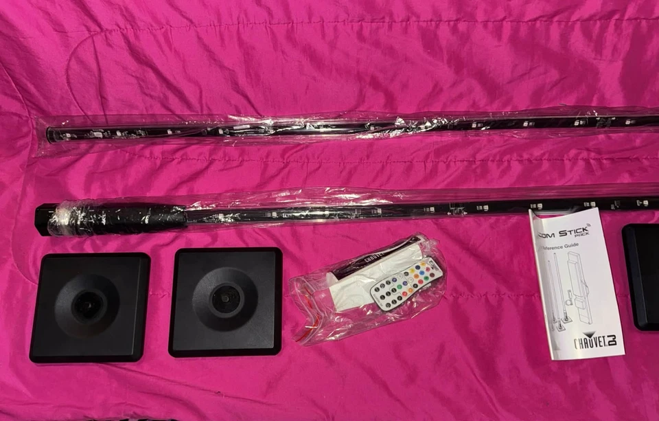 CHAUVET DJ Freedom Stick  2-Pack Tri-Color RGB LED Light Bars w/RFC Remote+Bag - Image 1 of 4