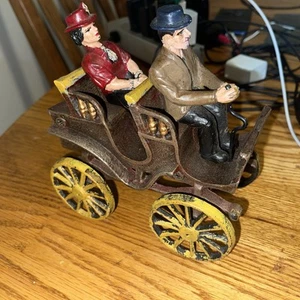 Vintage cast-iron wagon with two figures Male And female Carriage Stage coach - Picture 1 of 23