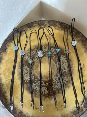 Moda Diseño Piedra Bolo Corbata Enorme Lote De 8 Colgantes Turquesa Tribal Occidental Foto 1 de 4