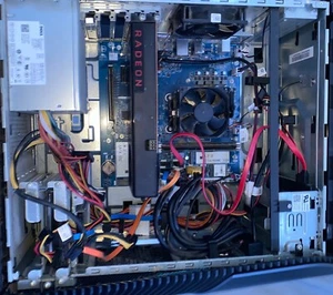 Gaming Computer Dell Insiron 5675 AMD Ryzen 5 1400 quad-core processor - Picture 1 of 5