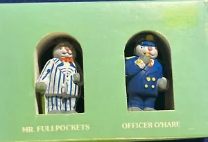 "Juego de dos conejos de peltre miniaturas - 1"" conejito policía pintado a mano departamento 56" - Imagen 1 de 9