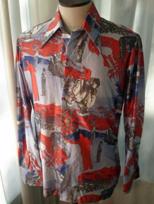 Camisa de nailon vintage de carreras de autos con estampado fotográfico para hombre años 70 Foto 1 de 4