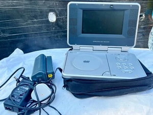 VINTAGE VENTURER LECTEUR AUDIO/VIDÉO NUMÉRIQUE PORTABLE DVD AVEC ÉTUI - Photo 1/13