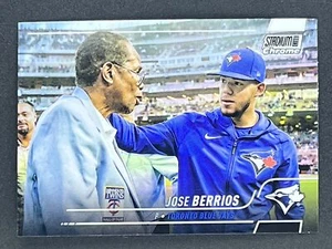 JOSE BERRIOS 2022 Stadium Club Chrome Refractor #74 Toronto Blue Jays - Picture 1 of 2