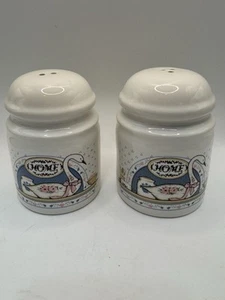Vintage Goose Ceramic Salt And Pepper Shakers - Picture 1 of 6