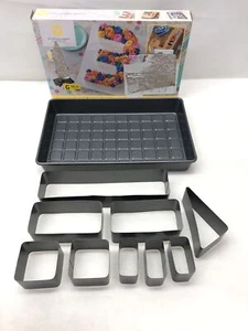 Wilton Buchstaben und Zahlen Verstellbare Antihaft-Kuchenform, 10-teiliges Set - Bild 1 von 6