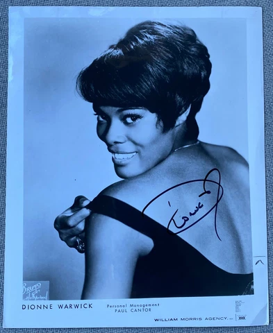 Dionne Warwick Signed In Person 8x10.25 B&W Promo Press Photo - Authentic Cover