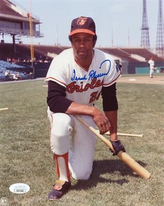 FRANK ROBINSON HOF SIGNED 8X10 PHOTO AUTO AUTOGRAPH JSA COA BALTIMORE ORIOLES #1 - Picture 1 of 2