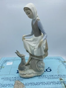 Lladro Figur 4826 Kaninchenfutter Mädchen & Hase verpackt - Bild 1 von 8