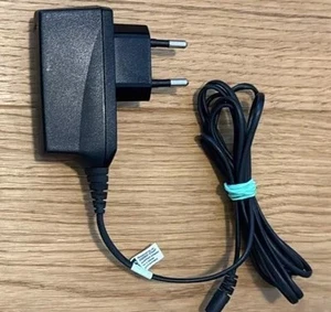 Motorola V3 Ladegerät Ladekabel Charger Ladestecker Netzteil Kabel - Zdjęcie 1 z 1
