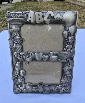 Оловянная и стеклянная фоторамка детская двойная 5x4 фотографии бархатный мольберт сзади - Изображение 1 из 4