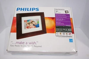 Phillips Home Essentials Digital Photo Frame 7" LCD Panel Wood Frame SPF3470/G7 - Picture 1 of 6