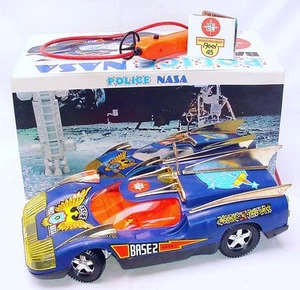 Reel Italy NASA "POLICE" BASE-2 FUTURISTIC 40cm RC Batt. Op. CAR 257 MIB`78 RARE - Picture 1 of 12