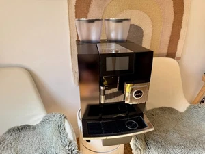 Máquina de café Jura Giga X8c 2da generación para oficina hotel café restaurante panadería - Imagen 1 de 7