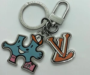 Louis Vuitton LV Puzzle Bag Charm Key Holder Silver Metal MP3453 - Picture 1 of 6