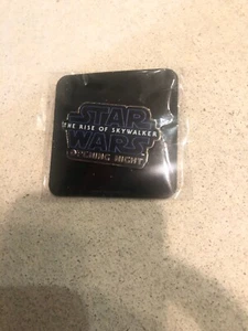 Star Wars The Rise of Skywalker Opening Night Pin Film Promo Neu - Bild 1 von 3