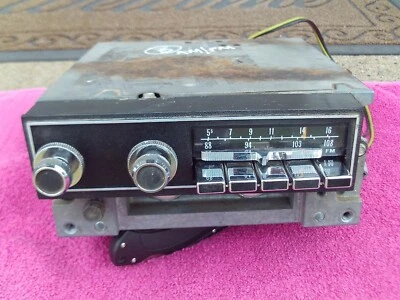1972-1974 Dodge/Plymouth Truck, Power Wagon Fairly Clean Original AM-FM Radio - Image 1 of 4