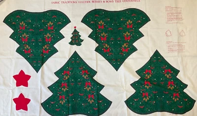 YULETIDE BAYAS Y ARCOS ÁRBOL CENTRO DE MESA PANEL POR TRADICIONES DE TELA, 35" L x 60" Foto 1 de 2