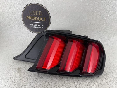 OEM | 2015 - 2017 Ford Mustang LED Tail Light (Right/Passenger) Foto 1 de 4