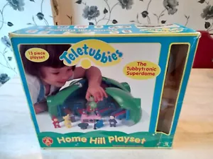SCATOLA**1996 TELETUBBIES HOME HILL HOUSE TUBBYTRONIC SUPERDOME PLAYSET COMPLETO** - Foto 1 di 9