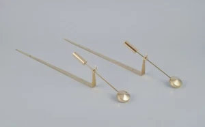 Skultuna, pair of wall-mounted candle holders in brass. - Picture 1 of 9