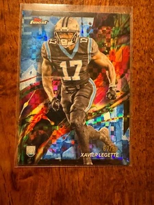 2024 Topps Finest - Common Xavier Legette #87 scacchiera blu Rftr /99 (RC) - Foto 1 di 4