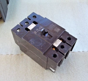EATON GHC3020 CIRCUIT BRAKER - Picture 1 of 5