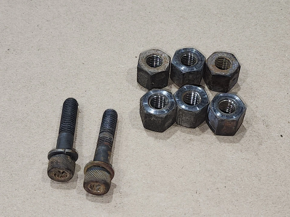 Can-Am 400 MX-6 1980 pernos y tuercas de cilindro para cabeza Foto 1 de 1