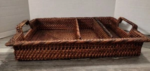 Vintage drei Fächer Korb Rattan Tablett/Korb mit Griffen 18,5" lang - Bild 1 von 10