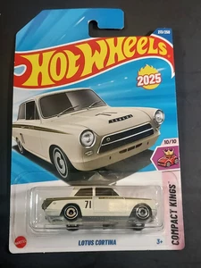 Hot Wheels 1/64 pressofuso Lotus Cortina - Foto 1 di 2