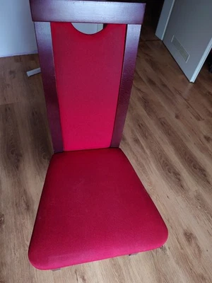 Ausziehenbarer Esstisch schwarz 240cm max und 6 Stühle Mahagonifarbe - Bild 1 von 4