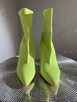 Botas de microgamuza de tacón alto verde lima 🍋‍🟩 talla 10 Foto 1 de 4