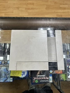 Nintendo Entertainment System NES Konsole - Grau (NES-001) Nur Konsole Lesen - Bild 1 von 6