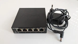 D-LINK DGS-105 5-Port Desktop Gigabit-Netzwerkswitch RJ45 Ethernet Metallgehäuse - Photo 1/3