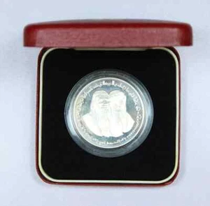 1976 Kuwait Large Silver Proof 2 Dinars- Nice Box - Picture 1 of 4