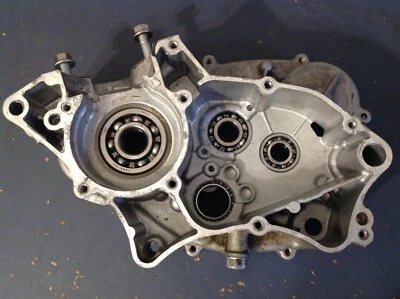 (A) 2008 08 Kawasaki KX65 KX 65 centro derecho motor caja OEM Foto 1 de 4