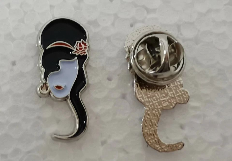 AMY WHINEHOUSE PIN (MBA 019)