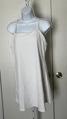 AVIA MUJER M VESTIDO DEPORTIVO BLANCO SIN MANGAS ESPALDA DEPORTIVA con PANTALONES CORTOS INCORPORADOS Foto 1 de 4